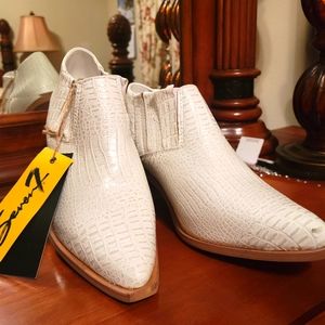 White Ankle Boots. NWT
